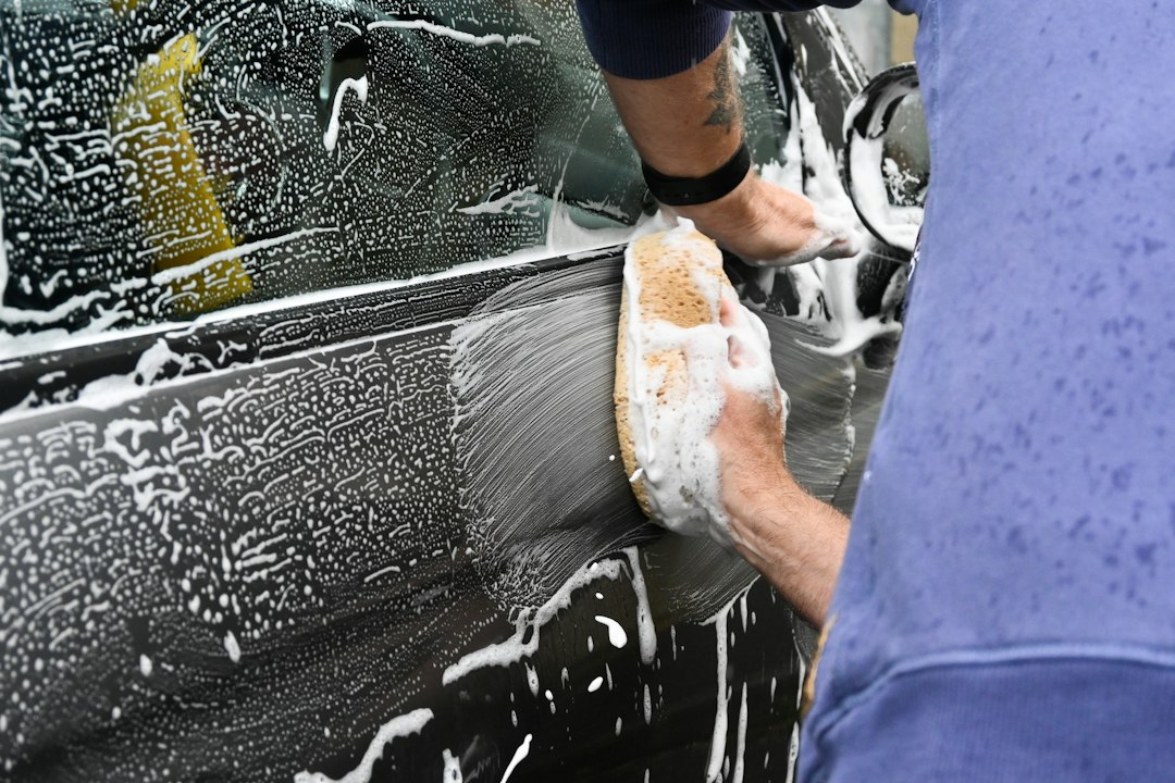 Dilution 1:10 ou 1:100 : lire l’étiquette d’un produit de lavage auto